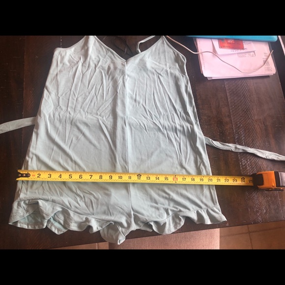 Ruffle bottom romper - Picture 10 of 10